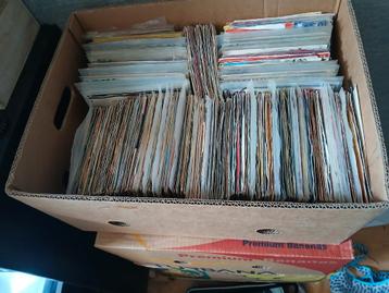 partij vinyl singles 4 dozen  beschikbaar voor biedingen