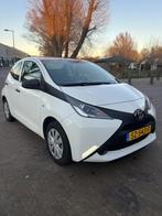 Toyota Aygo 1.0 Vvt-i 69pk 5D 2018 Wit, Auto's, Toyota, Voorwielaandrijving, 4 stoelen, Wit, Origineel Nederlands