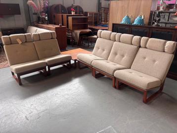 Vintage hoekbank deens design magnes olesen beschikbaar voor biedingen