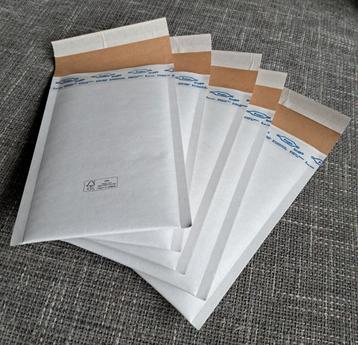 Foam Kraft Verzendenveloppen beschikbaar voor biedingen