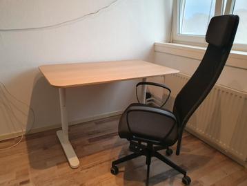 IKEA BEKANT bureau en IKEA MARKUS bureaustoel - afbeelding 1