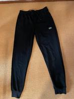 Hummel trainingsbroek maat 140/152, Ophalen of Verzenden, Zo goed als nieuw, Jongen of Meisje, Sport- of Zwemkleding