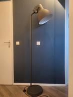 Antraciet grijze vloerlamp Ikea Hektar, Huis en Inrichting, Lampen | Vloerlampen, Ophalen, Zo goed als nieuw, Metaal, 150 tot 200 cm