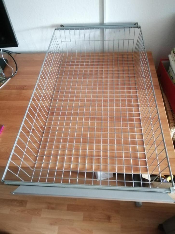 Draadmand ZILVER/METALLIC LOOK groot inclusief geleiders, Huis en Inrichting, Woonaccessoires | Schalen en Manden, Zo goed als nieuw