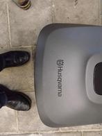 Husqvana automower garage, Bestuurbaar via app, Nieuw, Ophalen of Verzenden, Minder dan 20 cm