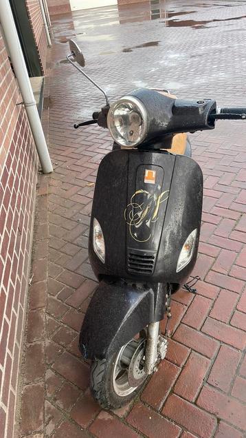 Elektrische scooter beschikbaar voor biedingen