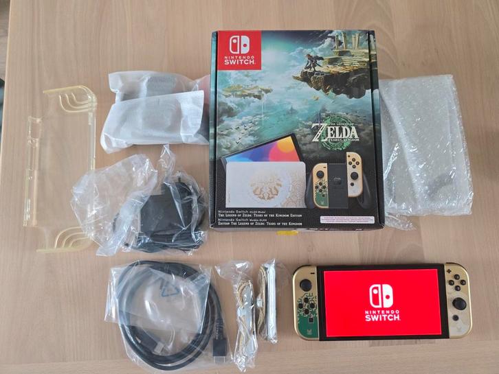 Nintendo Switch OLED Zelda Editie, Spelcomputers en Games, Spelcomputers | Nintendo Switch, Nieuw, Switch OLED, Met 1 controller