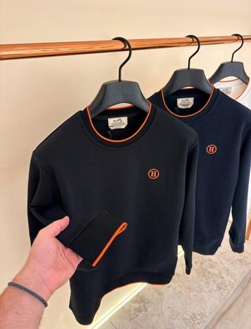 Hermès Trui - Zwart met Oranje Accent beschikbaar voor biedingen