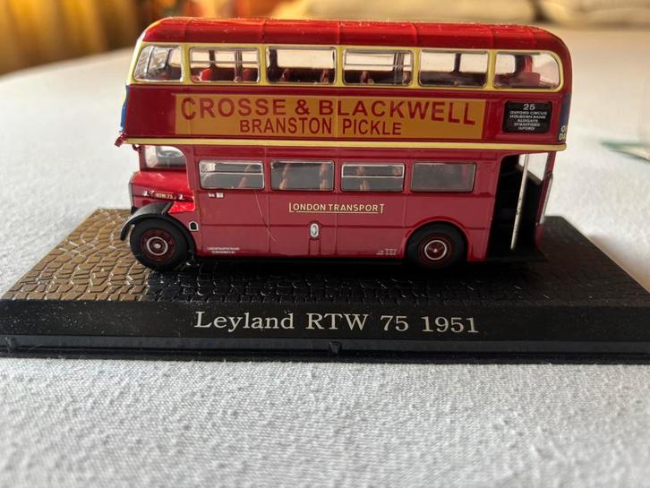Atlas bus collectie, Hobby en Vrije tijd, Modelauto's | 1:43, Zo goed als nieuw, Tractor of Landbouw, Overige merken, Ophalen of Verzenden