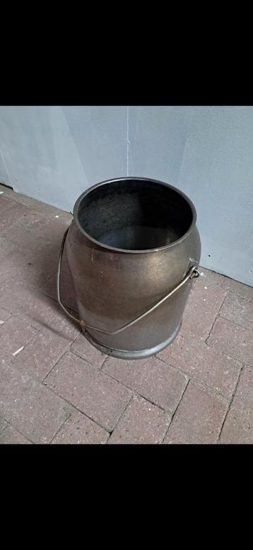 Mc cormick melkketel melkmachine  beschikbaar voor biedingen