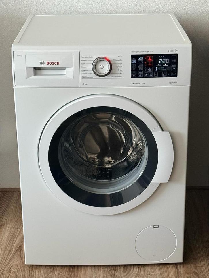 Zeer nette Bosch iDos Wasmachine Serie6 8kg Label A+++-30%, Witgoed en Apparatuur, Wasmachines, Zo goed als nieuw, Voorlader, 8 tot 10 kg