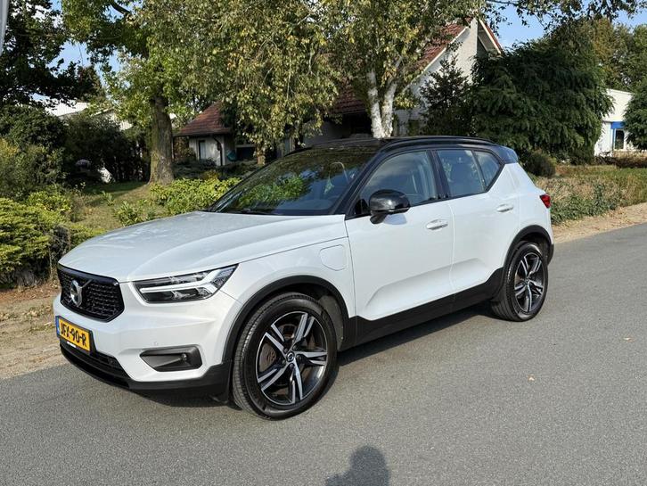 Volvo XC40 T5 Recharge R-Design 262PK Pano•Trekhaak, Auto's, Volvo, Bedrijf, Te koop, XC40, 360° camera, ABS, Achteruitrijcamera