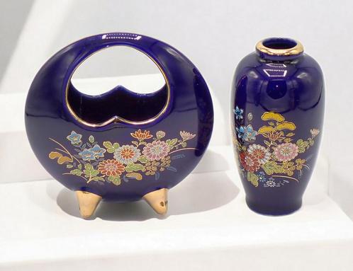 2 Blauwe Japanse vaasjes, Huis en Inrichting, Woonaccessoires | Vazen, Zo goed als nieuw, Overige kleuren, Minder dan 50 cm, Aardewerk of Porselein