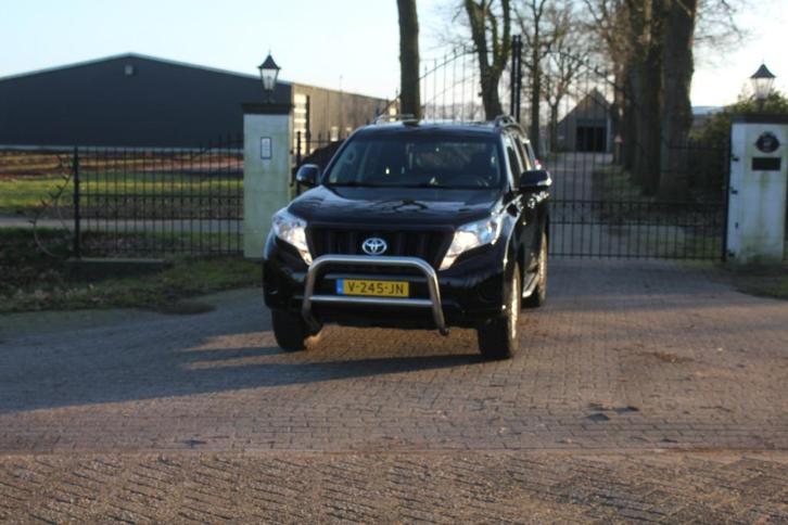 Toyota Land Cruiser 2.8 D-4D LX Bl. Van, Auto's, Bestelauto's, Bedrijf, 4x4, Airconditioning, Bluetooth, Centrale vergrendeling