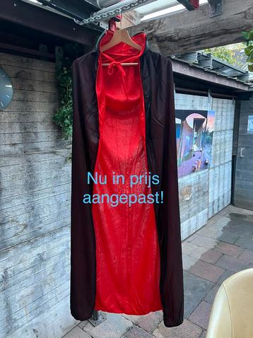 Vampier Cape Halloween - 130cm beschikbaar voor biedingen