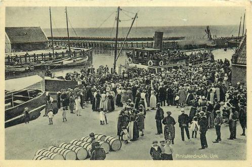(701-214-007) Urk Pinksterdrukte, Verzamelen, Ansichtkaarten | Nederland, Flevoland, Verzenden