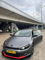 Volkswagen Scirocco DSG EYE catcher met panoramadak, Auto's, Volkswagen, 65 €/maand, 4 cilinders, Zwart, Origineel Nederlands