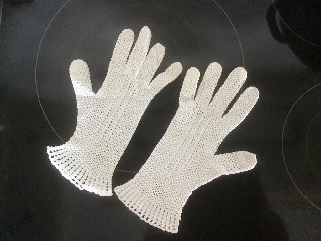 Antieke handschoenen gehaakt, Ophalen of Verzenden, Zo goed als nieuw, Jongen of Meisje, Handschoenen