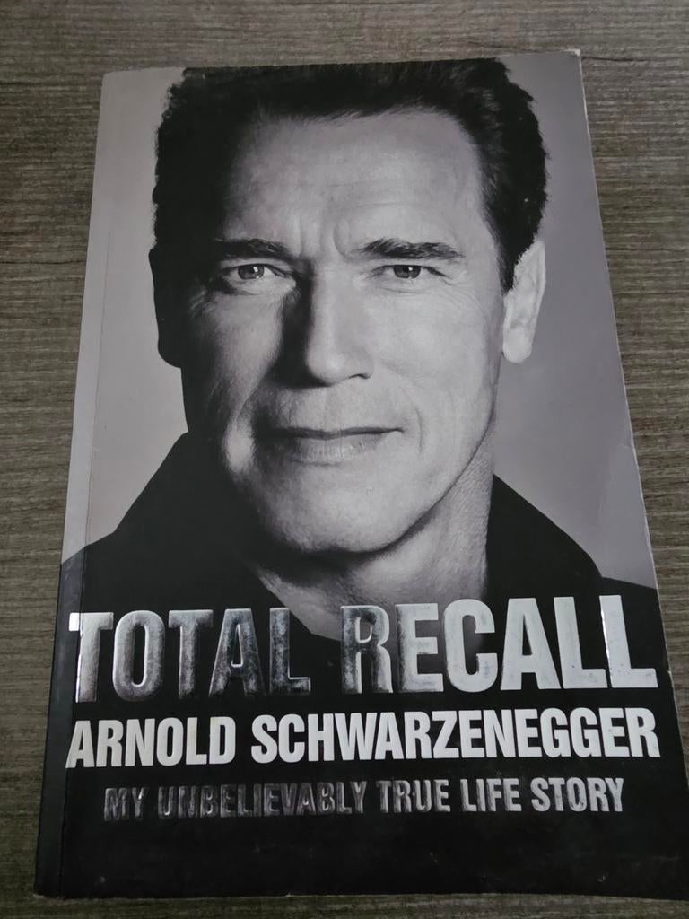 Total Recall - Arnold Schwarzenegger Autobiografie, Boeken, Ophalen of Verzenden, Gelezen, Arnold Schwarzenegger, Film, Tv en Media