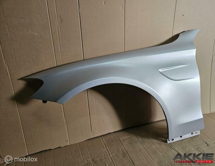 Mercedes C63 AMG spatbord W205 S205 A2058800418, Auto-onderdelen, Carrosserie en Plaatwerk, Gebruikt, Ophalen of Verzenden