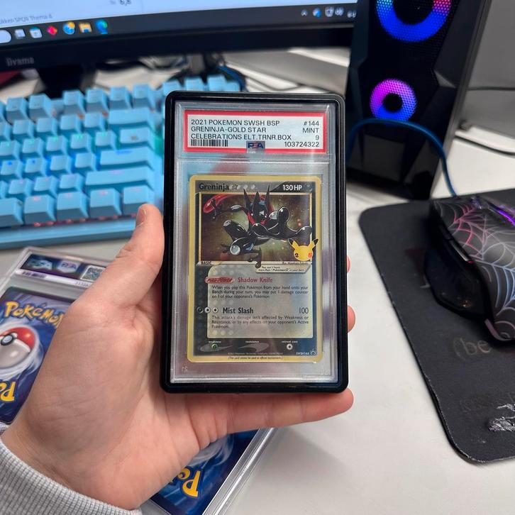 Gegradeerde Greninja Gold Star Celebrations PSA Mint + hoes, Hobby en Vrije tijd, Verzamelkaartspellen | Pokémon, Zo goed als nieuw
