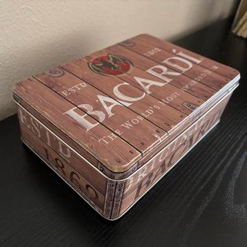 Bacardi Blik / Koekblik beschikbaar voor biedingen