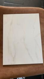 Wandtegels marmerlook 25x33 cm mat, Ophalen, Nieuw, 5 tot 10 m², 20 tot 40 cm