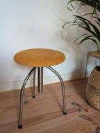 Vintage chromen kruk met nieuwe oker bekleding, driepoot., Ophalen, Gebruikt, Staal
