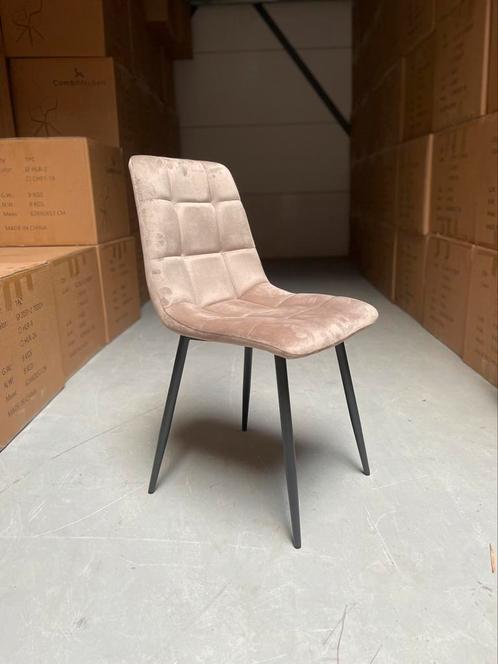 Mooie nieuwe velvet eetkamerstoel Tess, nergens goedkoper!, Huis en Inrichting, Stoelen, Nieuw, Stof, Overige kleuren, Ophalen of Verzenden