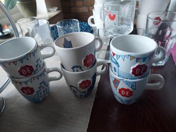 Mokken Douwe Egberts  beschikbaar voor biedingen
