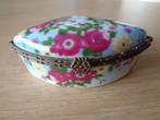 vintage PILLENDOOSJE ROZE EN GELE BLOEMEN, Ophalen