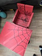 kinderen bureau, Ophalen, Zo goed als nieuw