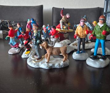 Lemax poppetjes voor kerstdorp beschikbaar voor biedingen