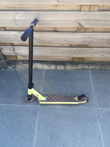 Stuntstep beschikbaar voor biedingen