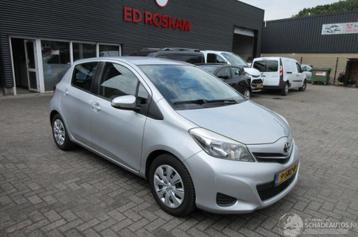 Toyota Yaris 1.3 VVT-I ASPIRATION AIRCO (bj 2013) beschikbaar voor biedingen