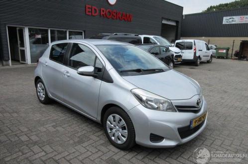 Toyota Yaris 1.3 VVT-I ASPIRATION AIRCO (bj 2013), Auto diversen, Schadeauto's, Toyota, Handgeschakeld, Benzine, Overige carrosserieën