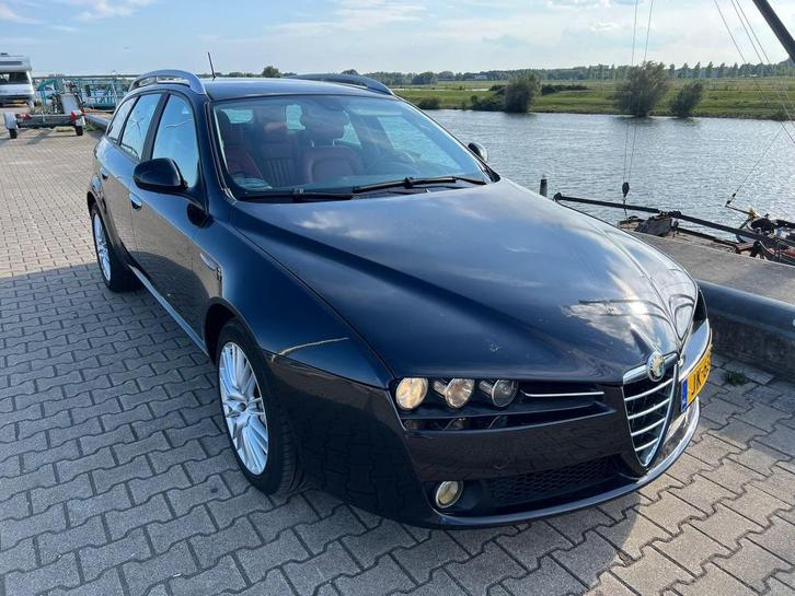 Alfa Romeo 159 1.9 JTS Elegante Sportswagon 2009 Zwart, Auto's, Alfa Romeo, Particulier, Airbags, Airconditioning, Boordcomputer