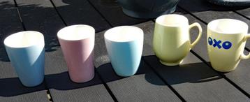 4 pastel bekers P. Regout diverse modellen beschikbaar voor biedingen