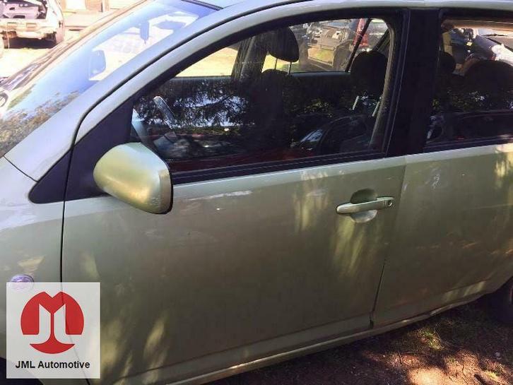 PORTIER DEUR LINKS VOOR DAIHATSU SIRION 2, Auto-onderdelen, Carrosserie en Plaatwerk, Deur, Daihatsu, Gebruikt, Ophalen of Verzenden