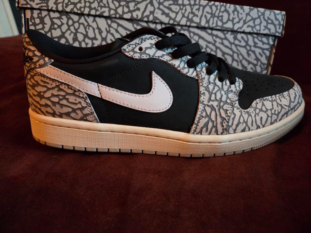 Jordan 1 retro low black cement 42, Ophalen of Verzenden, Nieuw, Zwart
