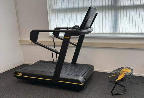 TechnoGym SkillRun live 19 7000 loopband + parachute kit, Sport en Fitness, Fitnessapparatuur, Zo goed als nieuw, Loopband, Ophalen