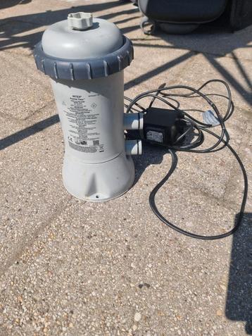 intex filterpomp (2x) beschikbaar voor biedingen