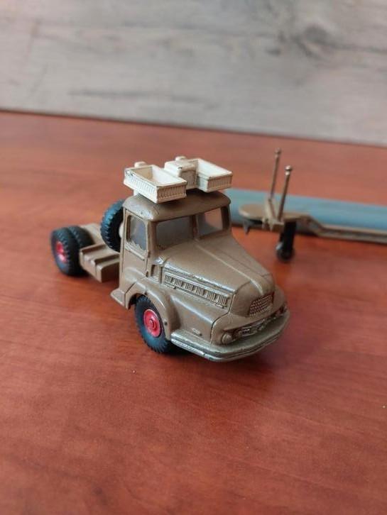 UNIC TREKKER, Hobby en Vrije tijd, Modelauto's | Overige schalen, Zo goed als nieuw, Ophalen of Verzenden