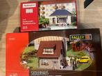 Faller131243	Kolonisten huis ----Auhagen-99051 Kiosk  shop, Hobby en Vrije tijd, Modeltreinen | H0, Ophalen of Verzenden, Zo goed als nieuw