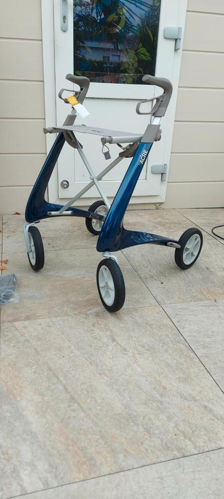 Acre nieuwe  ultra light carbon 4.8 kg  rollator, Diversen, Rollators, Zo goed als nieuw, Ophalen of Verzenden