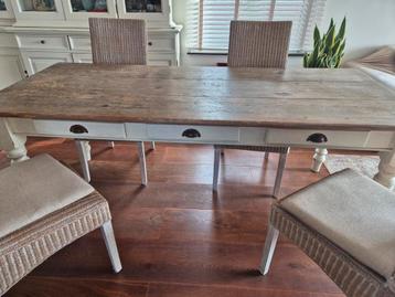 Landelijke, grenen tafel met 4 rieten stoelen - White Wash beschikbaar voor biedingen