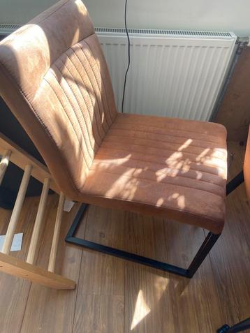 1 eetkamerstoel cognac en zwart staal beschikbaar voor biedingen
