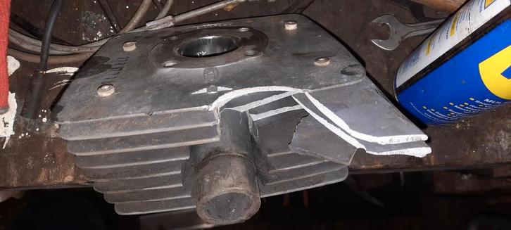 Zundapp minitherm cilinder met schade, Fietsen en Brommers, Brommeronderdelen | Zundapp, Gebruikt, Cilinder, Ophalen of Verzenden