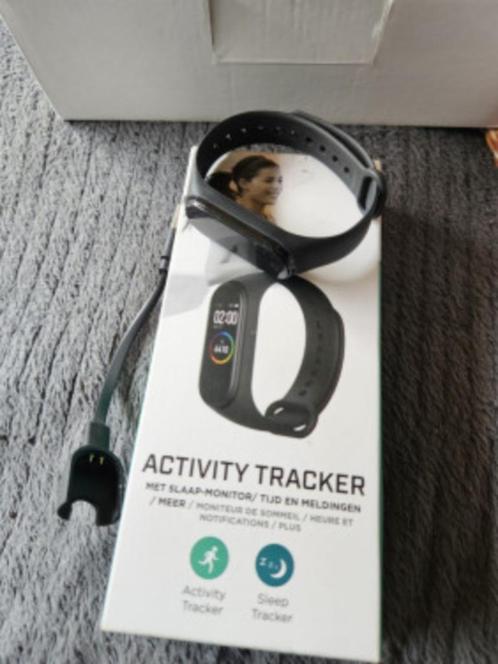 Nog nieuwe Xiaomi Mi Band 4 Activity en Fitness Smartwatch.., Sieraden, Tassen en Uiterlijk, Sporthorloges, Nieuw, Android, Zwart