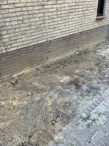 Gratis op te halen 1 a 2 m3 zwarte grond beschikbaar voor biedingen
